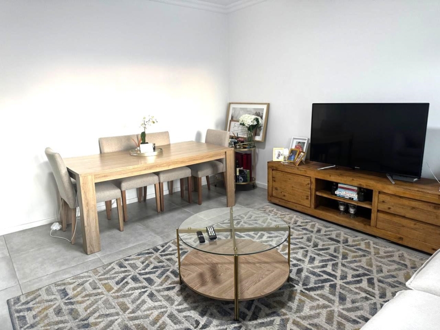 2 Bedroom Property for Sale in Sea Point Western Cape